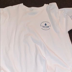 volcom white tshirt